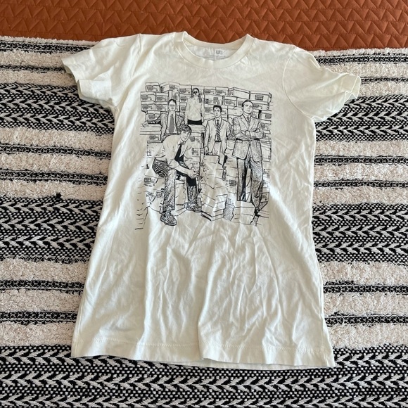 The office womens graphic tee sz.XS flawed has a pen mark on the front - Picture 1 of 4